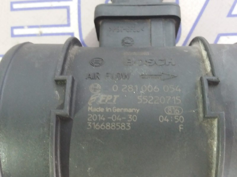 Recambio de caudalimetro para fiat fiorino referencia OEM IAM 0281006054  