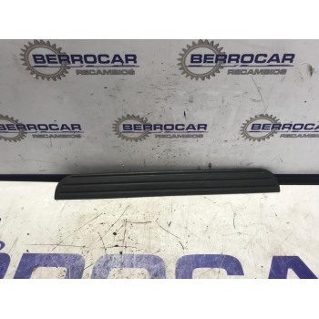 Recambio de moldura lateral para toyota rav 4 2.2 d-4d cat referencia OEM IAM 6791142030  