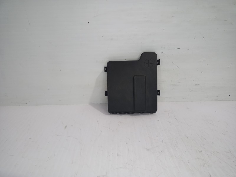 Recambio de moldura para iveco daily caja abierta cabina doble 29 l... batalla 3450 referencia OEM IAM 5801642277  