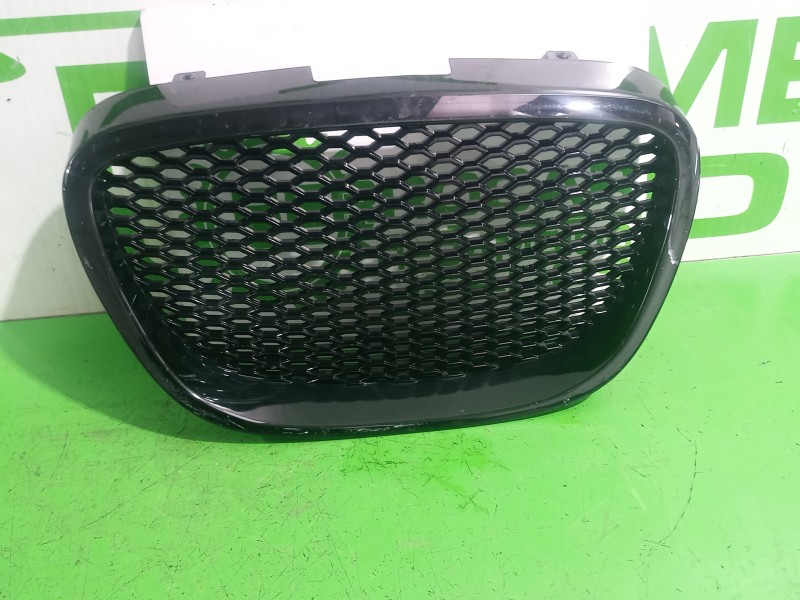 Recambio de rejilla delantera para seat altea (5p1) style copa referencia OEM IAM 379509080504  