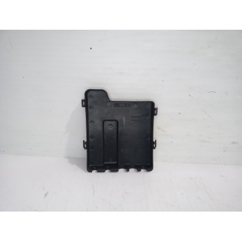 Recambio de moldura para iveco daily caja abierta cabina doble 29 l... batalla 3450 referencia OEM IAM 5801642277  
