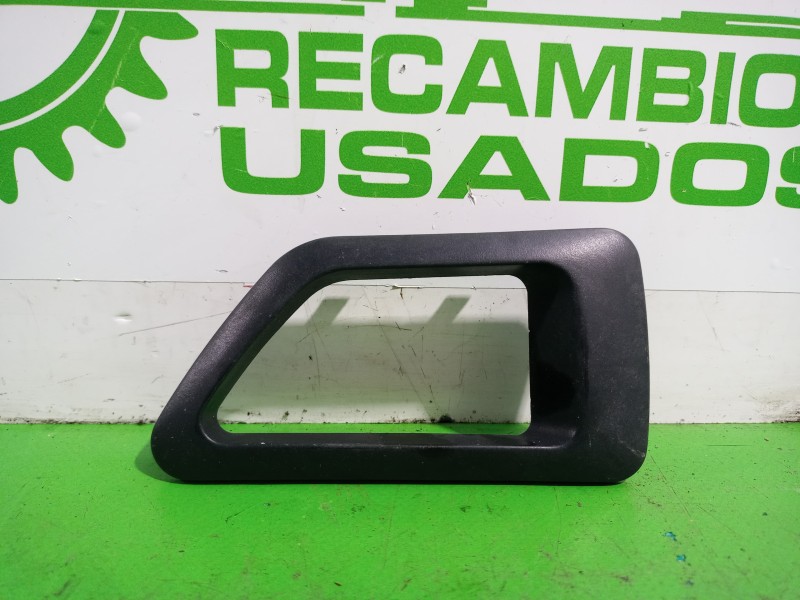 Recambio de moldura para peugeot partner (s1) 2.0 hdi cat referencia OEM IAM 960555697  