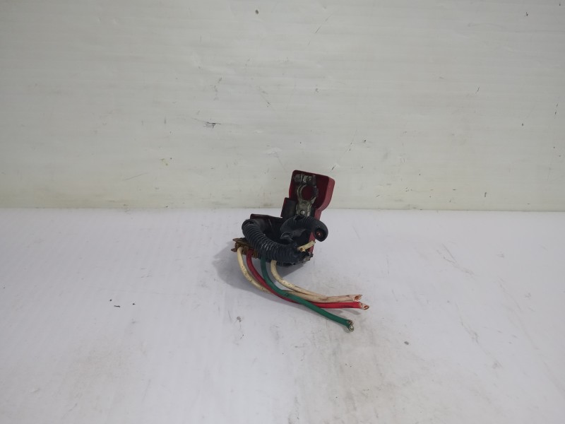 Recambio de borna postiva para nissan micra (k12e) acenta referencia OEM IAM 2438079915  