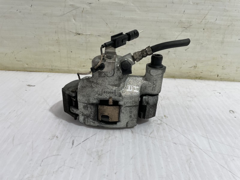 Recambio de pinza de freno delantera izquierda para fiat 500 cabrio (150) aniversario referencia OEM IAM 735487227  