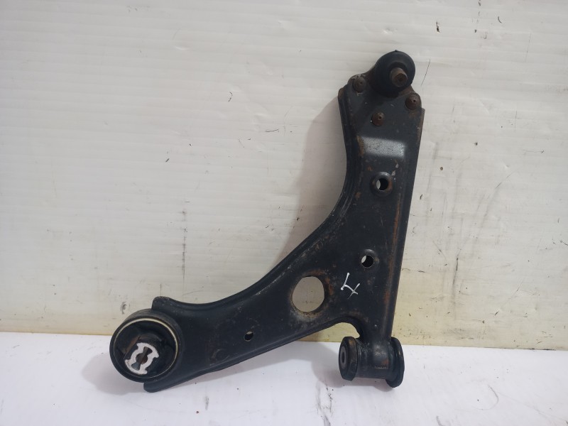 Recambio de brazo suspension inferior delantero izquierdo para peugeot bipper tepee basis referencia OEM IAM 3520W3  