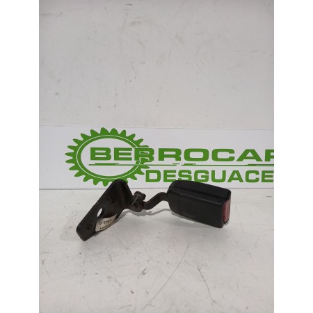 Recambio de enganche cinturon trasero derecho para peugeot 407 (6d_) 1.6 hdi 110 (6d9hzc, 6d9hyc) referencia OEM IAM 8974L5  