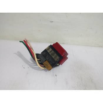 Recambio de borna postiva para nissan micra (k12e) acenta referencia OEM IAM 2438079915  