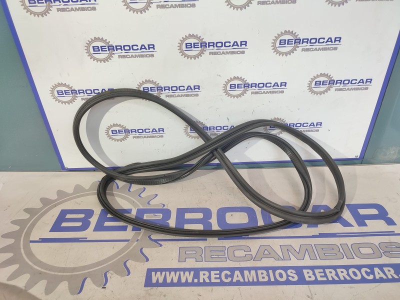 Recambio de gomas contorno puerta para seat altea (5p1) referencia OEM IAM 5P0827705G  