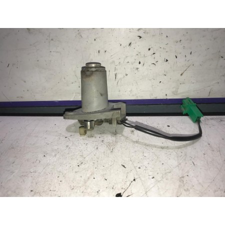 Recambio de cerradura maletero / porton para saab 9-3 berlina 2.0 cat referencia OEM IAM 4698924  
