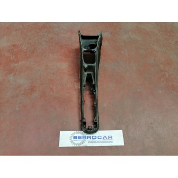 Recambio de consola central para fiat punto (evo) (199) 1.3 16v jtd cat referencia OEM IAM 735486548  