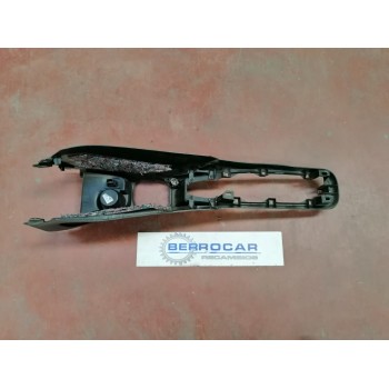 Recambio de consola central para fiat punto (evo) (199) 1.3 16v jtd cat referencia OEM IAM 735486548  