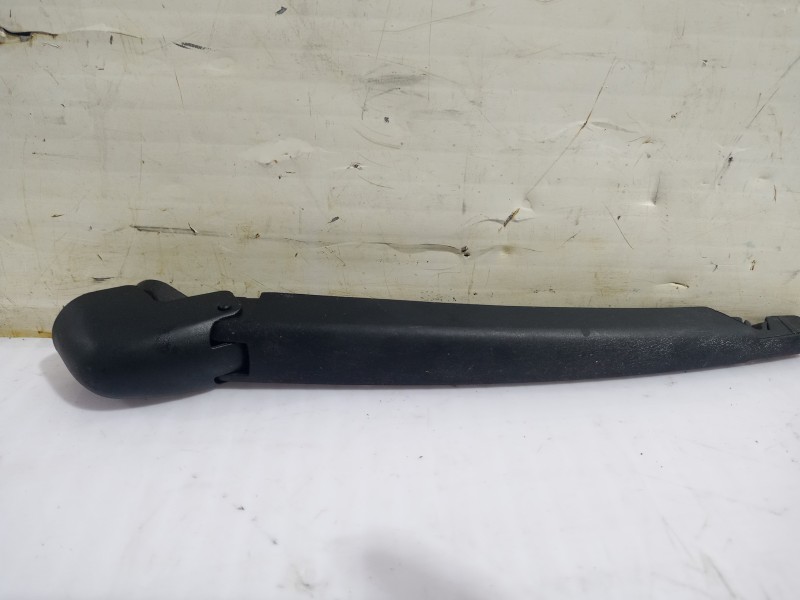 Recambio de brazo limpia trasero para fiat 500 cabrio (150) aniversario referencia OEM IAM 51787577  