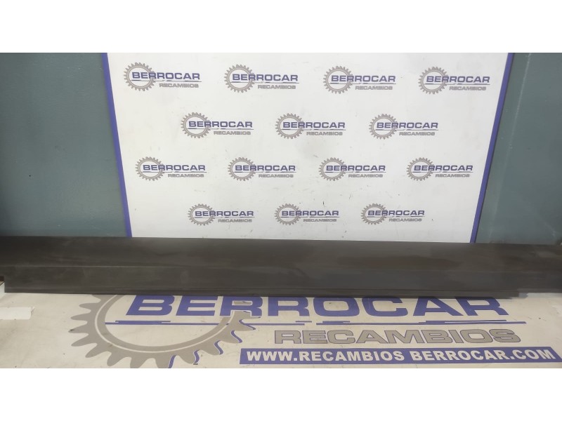 Recambio de talonera derecha para seat altea xl (5p5) 1.4 16v tsi referencia OEM IAM 5P0853852  