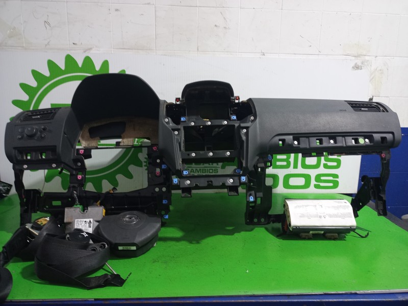 Recambio de kit airbag para opel zafira b cosmo referencia OEM IAM 5199293 / 7208623  