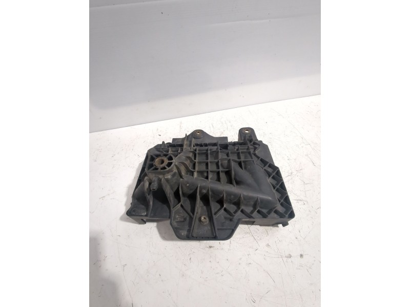 Recambio de soporte bateria para volkswagen polo iv (9n_, 9a_) 1.9 sdi referencia OEM IAM 6Q0915331D  