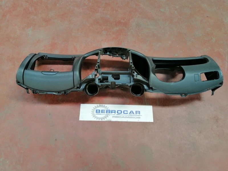 Recambio de salpicadero para toyota yaris (ncp1/nlp1/scp1) 1.0 cat referencia OEM IAM 556110D010  