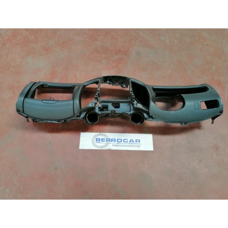 Recambio de salpicadero para toyota yaris (ncp1/nlp1/scp1) 1.0 cat referencia OEM IAM 556110D010  
