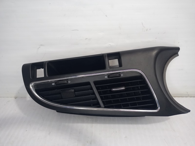 Recambio de rejilla aireadora para peugeot 3008 style referencia OEM IAM 9685023677  