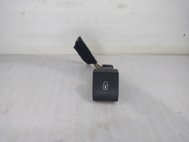 Recambio de interruptor para peugeot 3008 style referencia OEM IAM 96652390ZD  