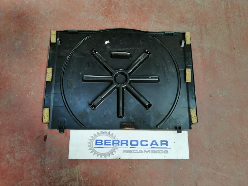 Recambio de suelo maletero para peugeot 107 1.0 cat (384f) referencia OEM IAM 647710H010  