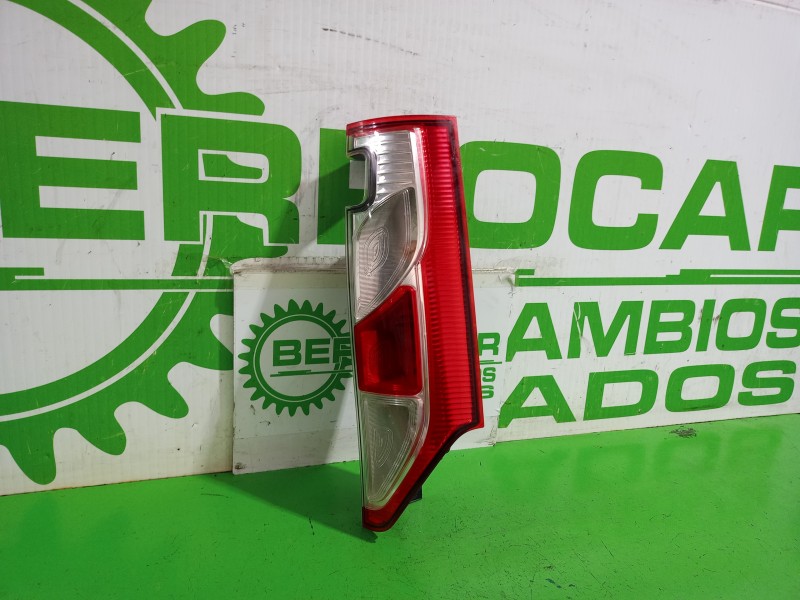 Recambio de piloto trasero derecho para renault kangoo profesional referencia OEM IAM 265506747R  