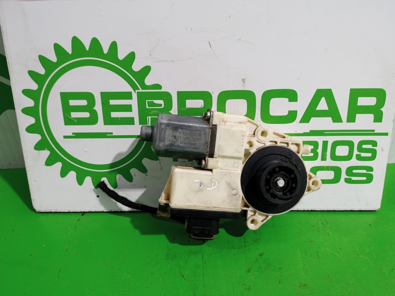 Recambio de motor elevalunas trasero derecho para bmw x3 (e83) 2.0 16v diesel cat referencia OEM IAM E840311305  