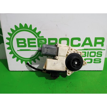 Recambio de motor elevalunas trasero derecho para bmw x3 (e83) 2.0 16v diesel cat referencia OEM IAM E840311305  