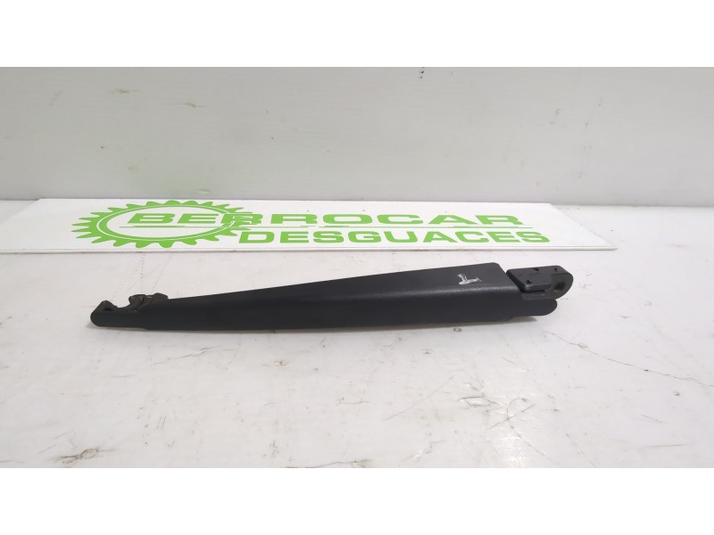 Recambio de brazo limpia trasero para hyundai i30 (fd) 1.6 crdi referencia OEM IAM 988112L000  