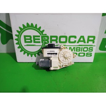 Recambio de motor elevalunas delantero derecho para bmw x3 (e83) 2.0 16v diesel cat referencia OEM IAM E840311301  