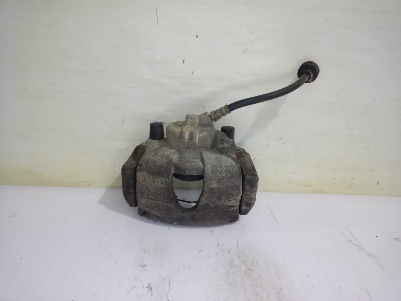 Recambio de pinza de freno delantera izquierda para renault scenic ii authentique referencia OEM IAM 7701065266  