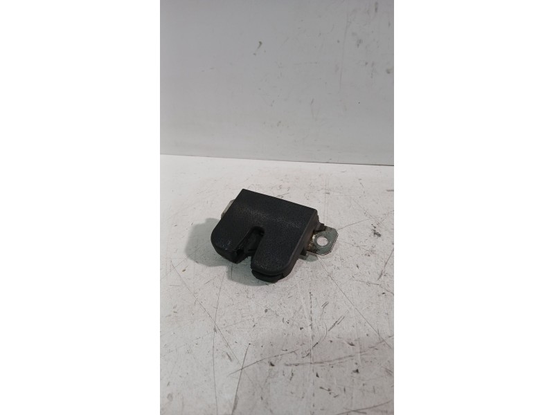 Recambio de cerradura maletero / porton para seat ibiza iii (6l1) 1.4 tdi referencia OEM IAM 6L6827505A  