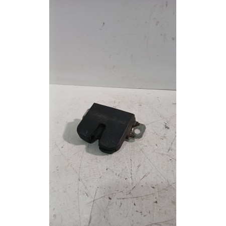 Recambio de cerradura maletero / porton para seat ibiza iii (6l1) 1.4 tdi referencia OEM IAM 6L6827505A  
