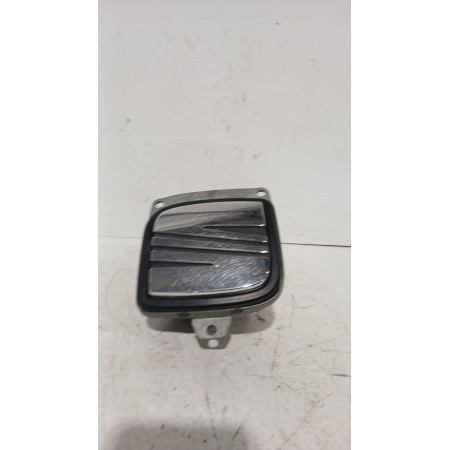 Recambio de maneta exterior porton para seat ibiza iii (6l1) 1.4 tdi referencia OEM IAM 6L6827573G  