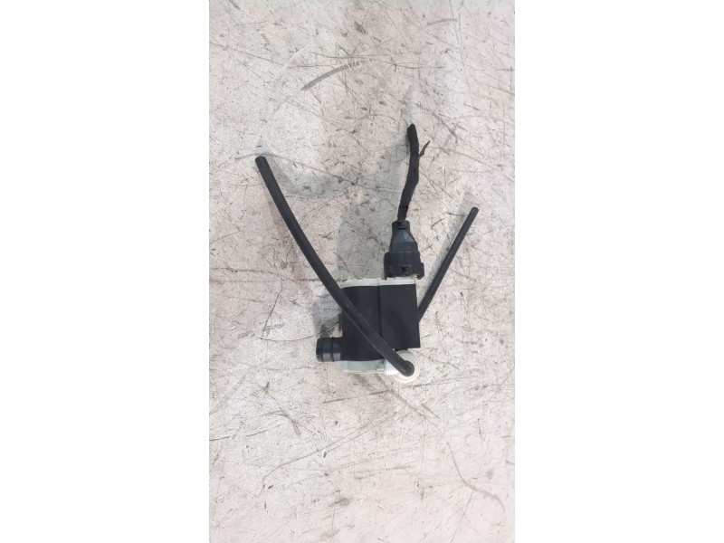 Recambio de bomba limpia para kia cee´d hatchback (ed) 1.6 crdi 90 referencia OEM IAM 985102V100  