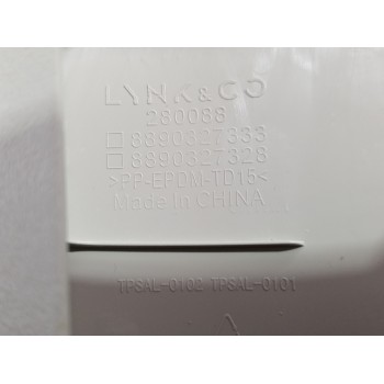 Recambio de moldura para lynk & co 01 hev referencia OEM IAM 8890327333  