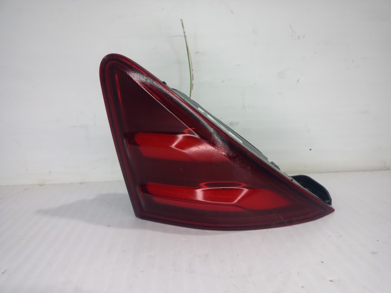 Recambio de piloto trasero derecho interior para peugeot 3008 style referencia OEM IAM 9805511280  