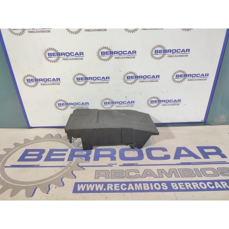 Recambio de moldura bateria para opel insignia berlina 2.0 16v cdti referencia OEM IAM 13330946  