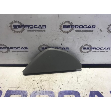 Recambio de moldura lateral para volkswagen t5 bus 1.9 tdi cat (axb) referencia OEM IAM 7H0858036  