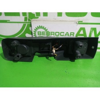 Recambio de consola central para renault kangoo profesional referencia OEM IAM 8200457030  
