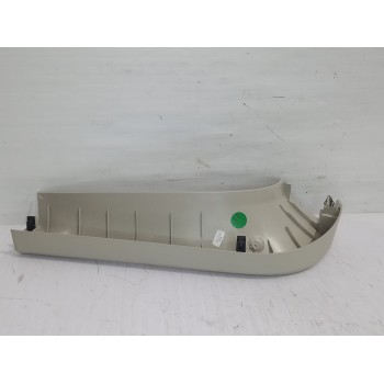 Recambio de moldura para lynk & co 01 hev referencia OEM IAM 8890327341  