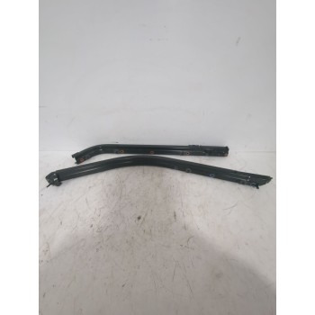 Recambio de guia puerta para peugeot rifter 1.5 bluehdi 100 referencia OEM IAM 8766002  