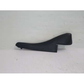 Recambio de moldura para renault master bus bus l3h2 techo elevado, 16 - plazas referencia OEM IAM 668100009R  