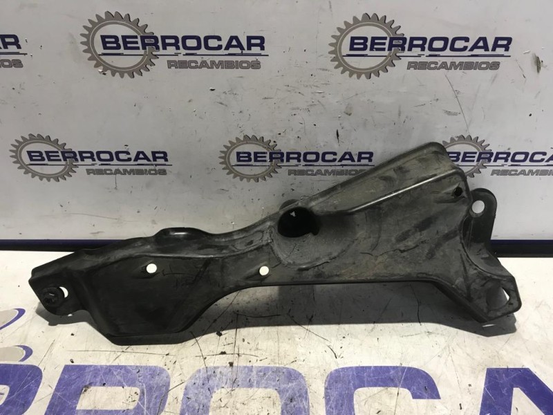 Recambio de moldura para toyota rav 4 2.2 d-4d cat referencia OEM IAM 5839842021  