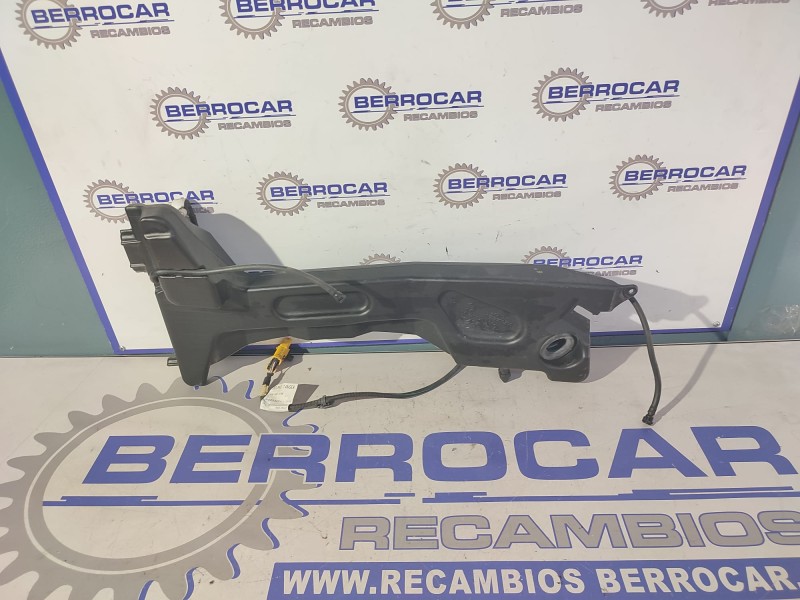 Recambio de deposito limpia para citroën c4 picasso referencia OEM IAM 9676088180  