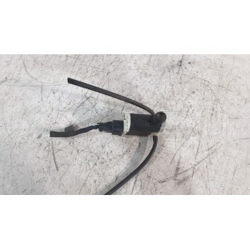 Recambio de bomba limpia para kia cee´d hatchback (ed) 1.6 crdi 90 referencia OEM IAM 985102V100  