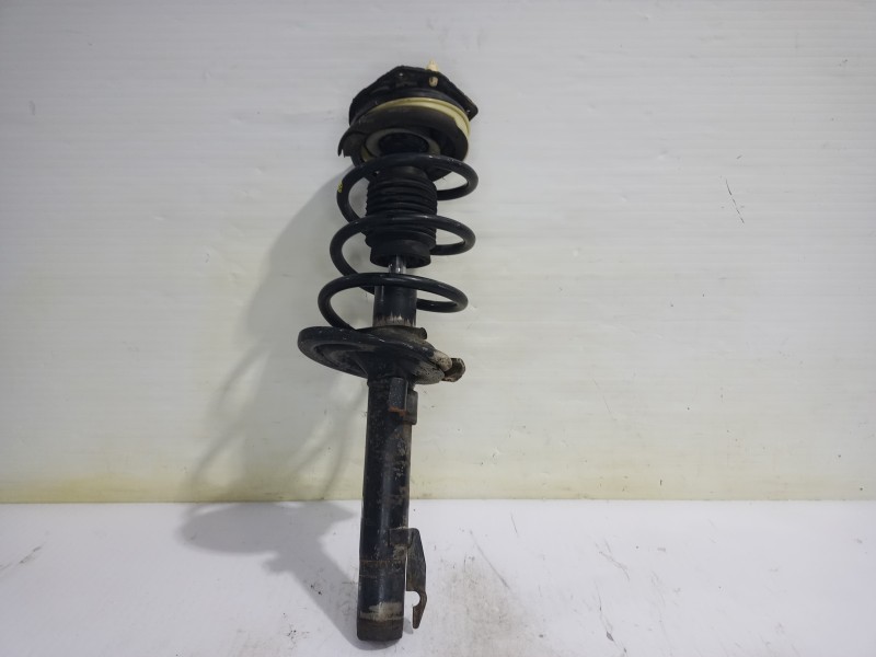 Recambio de amortiguador delantero derecho para renault scenic ii authentique referencia OEM IAM 8200851838  