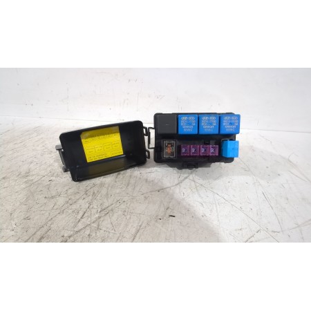 Recambio de caja reles / fusibles para kia cee´d hatchback (ed) 1.6 crdi 90 referencia OEM IAM 919402H000  