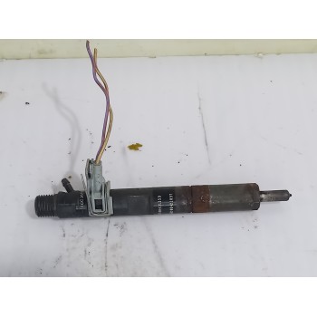 Recambio de inyector para renault scenic ii authentique referencia OEM IAM 8200421359  