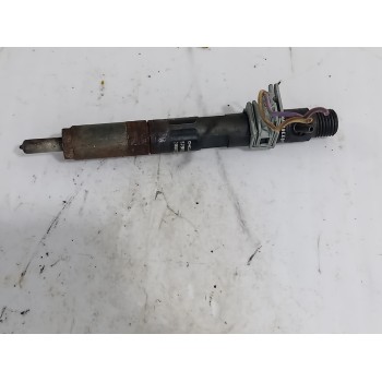 Recambio de inyector para renault scenic ii authentique referencia OEM IAM 8200421359  