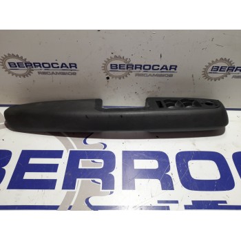 Recambio de tirador puerta para seat exeo berlina (3r2) 2.0 tdi referencia OEM IAM 8E1867173  